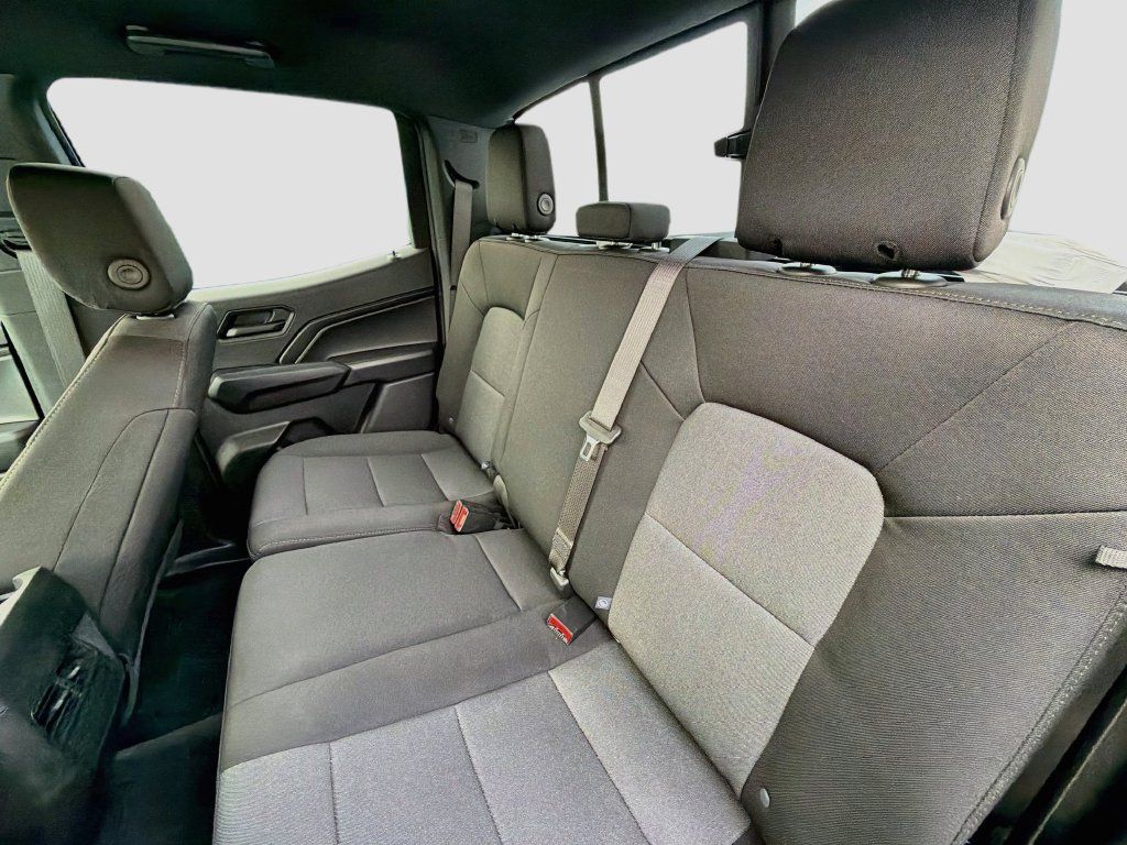 Used 2025 Chevrolet Colorado W/T w/ Advanced Trailering Package RWD image 12