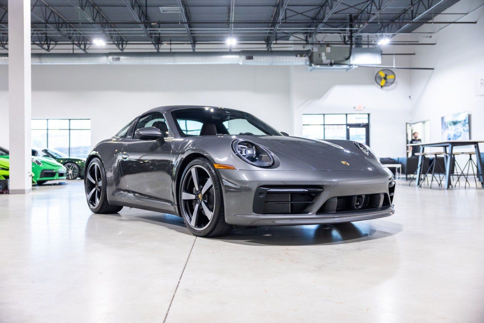 Used 2024 Porsche 911 Targa 4 AWD/4WD image 3