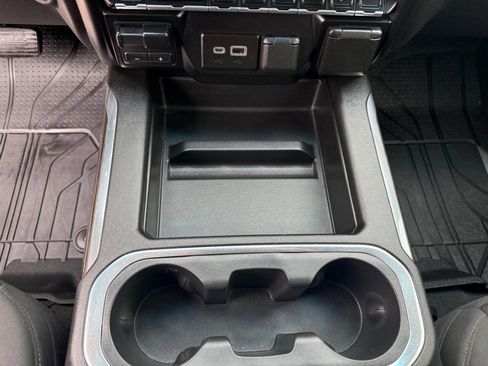 Used 2021 Chevrolet Silverado 2500 LT w/ Convenience Package image 26