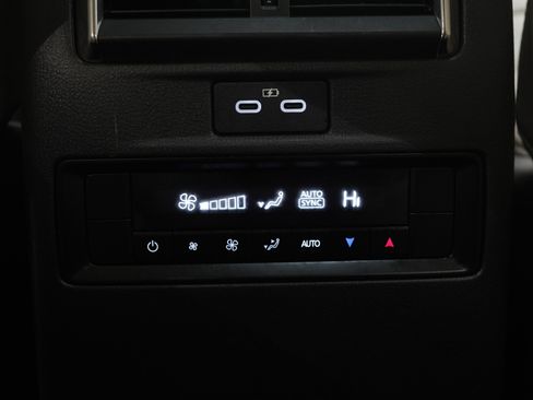 Certified 2024 MAZDA CX-90 Plug-In Hybrid w/ Premium Pkg AWD/4WD image 25
