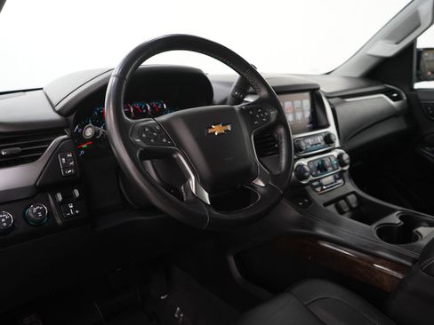 Used 2020 Chevrolet Suburban LT AWD/4WD image 30