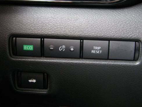 Certified 2024 Nissan Sentra SR image 28