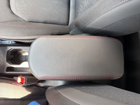 Used 2023 Jeep Renegade Trailhawk image 39