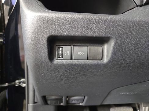 Used 2024 Toyota RAV4 LE AWD/4WD image 27