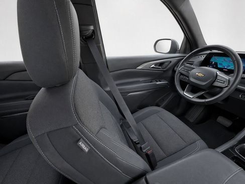 Used 2024 Chevrolet Traverse LT FWD image 28