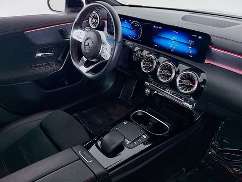 Certified 2022 Mercedes-Benz CLA 250 image 16