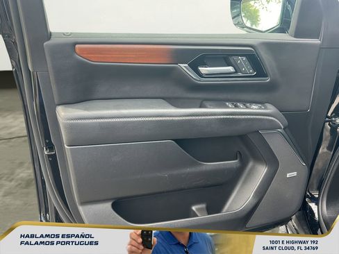 Certified 2025 GMC Yukon XL Denali AWD/4WD image 12