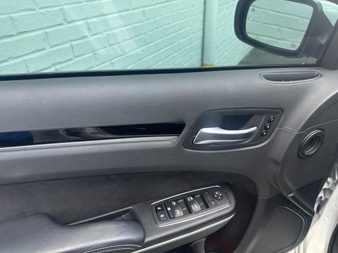 Used 2023 Chrysler 300 C RWD image 19