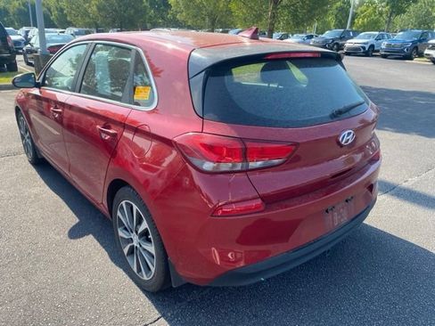 Used 2018 Hyundai Elantra GT FWD image 15