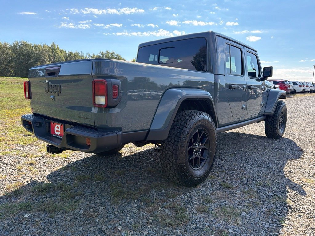 Used 2024 Jeep Gladiator Sport AWD/4WD image 8