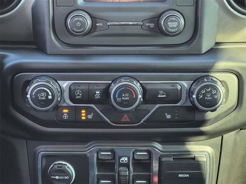 Used 2020 Jeep Gladiator Sport w/ Quick Order Package 24S image 19