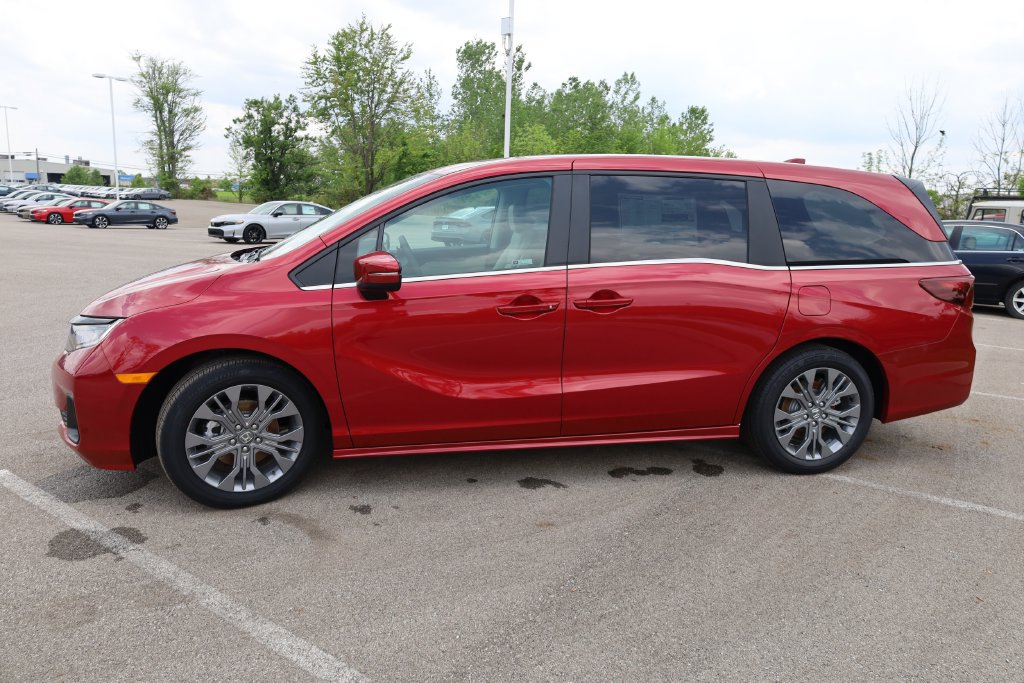 New 2027 Honda Odyssey Touring image 8