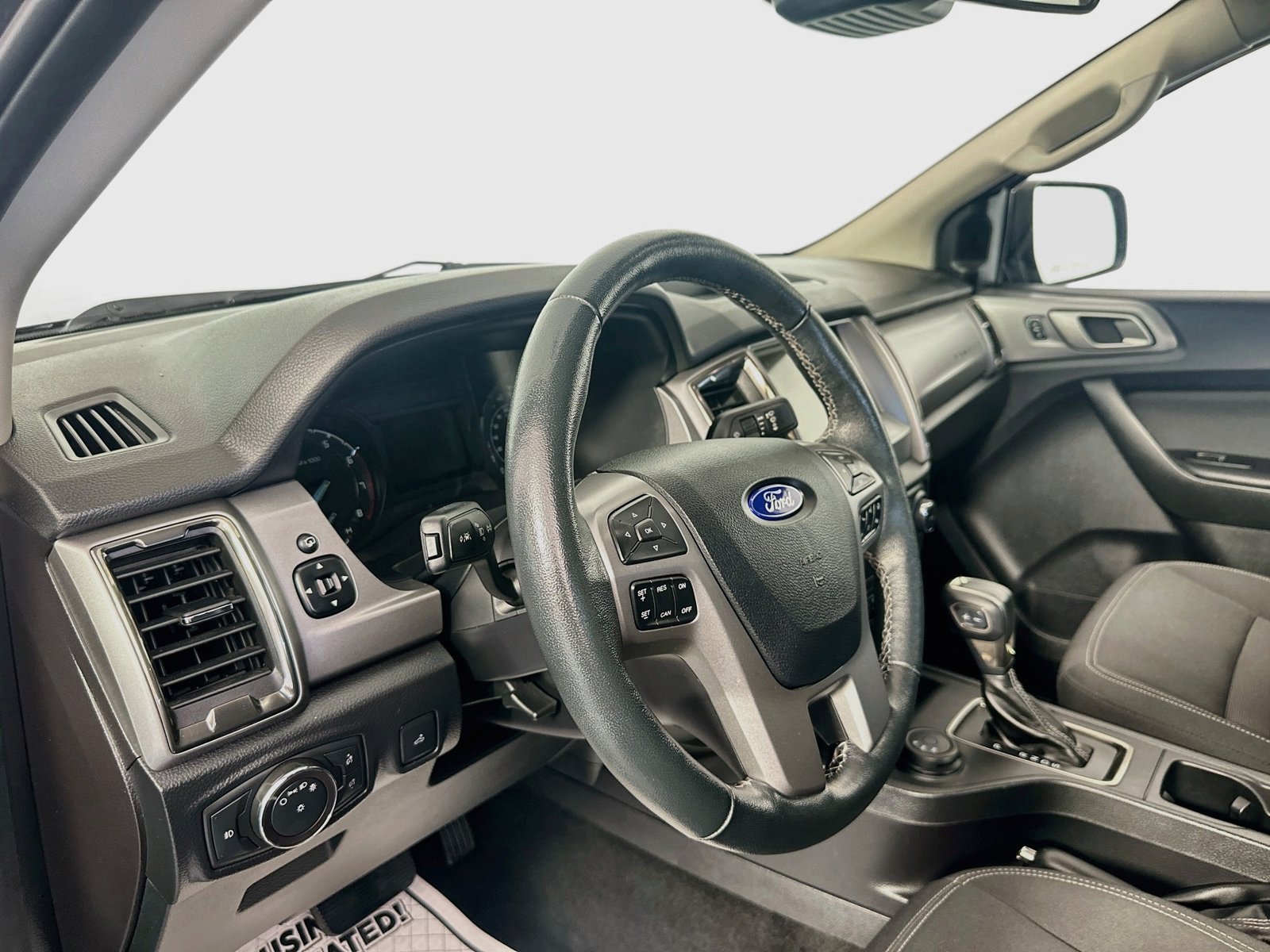 Used 2019 Ford Ranger XLT w/ Equipment Group 302A Luxury AWD/4WD image 9