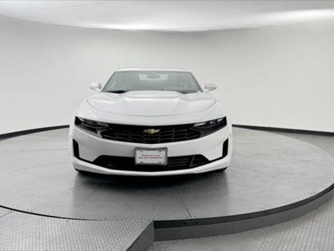Used 2023 Chevrolet Camaro LT RWD image 12