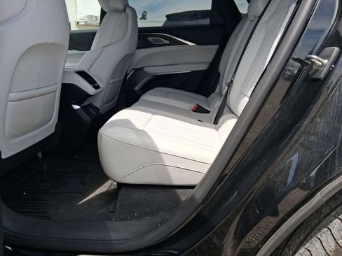 Used 2023 Cadillac Lyriq 2WD image 7
