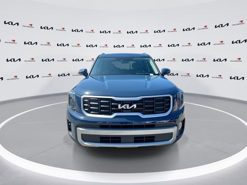 Used 2023 Kia Telluride S w/ S Sunroof Package FWD image 3