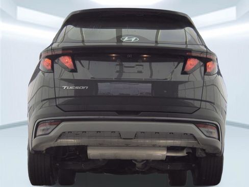 Used 2025 Hyundai Tucson SE FWD image 10
