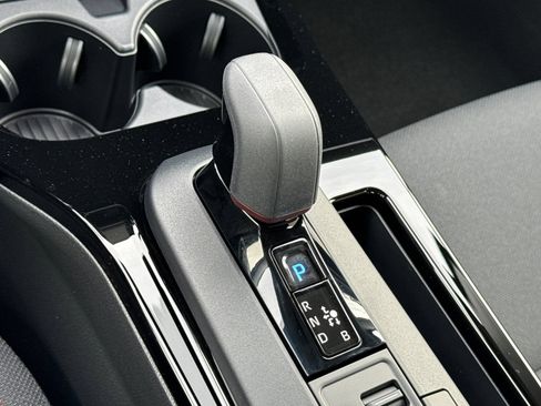 New 2026 Toyota Prius Plug-In Hybrid FWD image 24