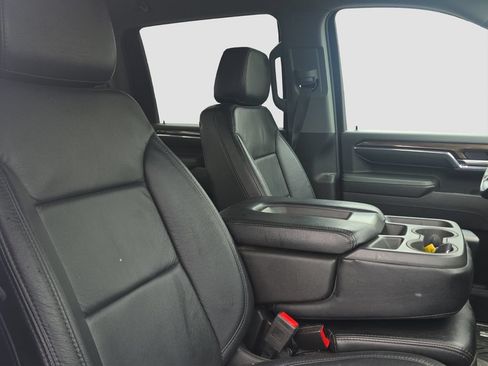 Used 2024 Chevrolet Silverado 3500 LT w/ Convenience Package AWD/4WD image 18