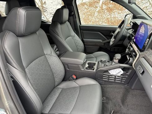 New 2025 Toyota Tacoma Limited image 28