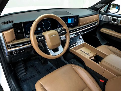 Used 2024 Hyundai Santa Fe Limited image 3