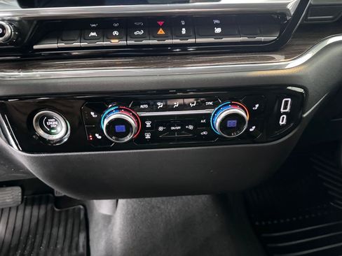 Certified 2023 GMC Sierra 1500 Elevation AWD/4WD image 19