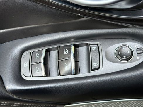 Used 2018 INFINITI Q50 Luxe w/ Sensory Package (Luxe) AWD/4WD image 12