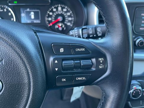 Used 2016 Kia Sorento LX w/ LX Convenience Package image 26