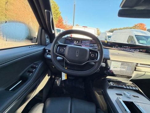 New 2025 Lincoln Navigator Reserve w/ Jet Appearance Package image 9