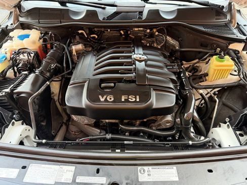 Used 2013 Volkswagen Touareg VR6 image 22