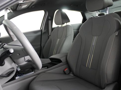 Certified 2026 Hyundai Elantra Sport FWD image 18