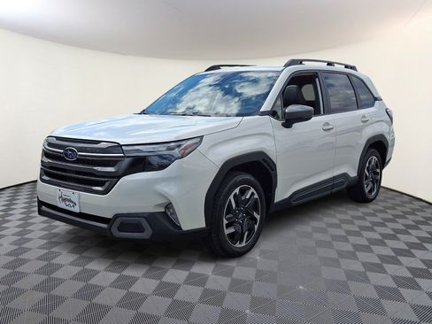 Used 2025 Subaru Forester Limited AWD/4WD image 3