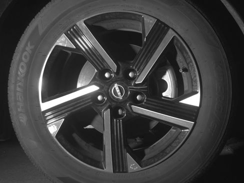Used 2025 Nissan Sentra SV FWD image 13