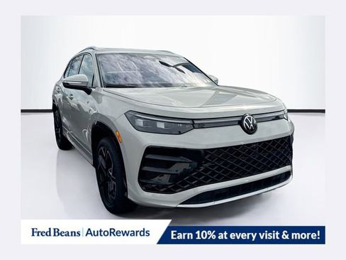 New 2026 Volkswagen Tiguan SEL R-Line image 1