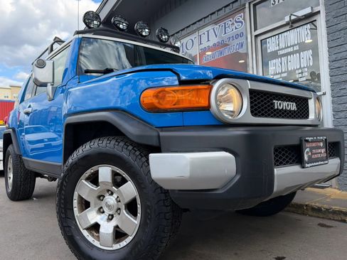 Used 2007 Toyota FJ Cruiser 4WD image 1