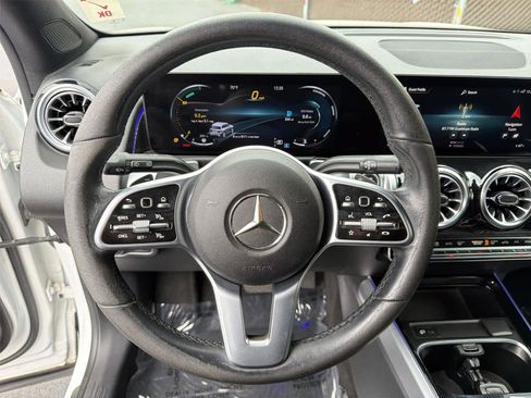 Used 2022 Mercedes-Benz GLB 250 image 16