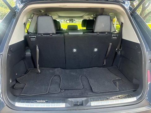 Used 2025 Toyota Grand Highlander AWD Hybrid image 13