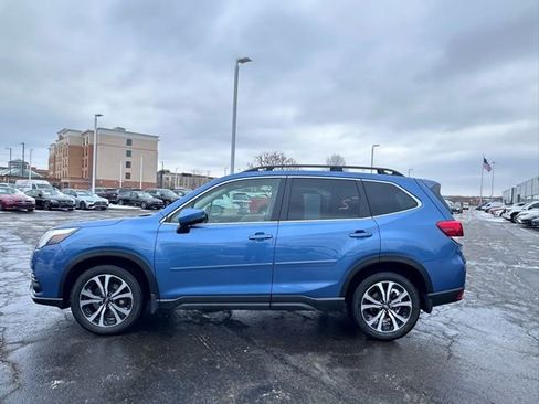 Used 2022 Subaru Forester Limited image 7