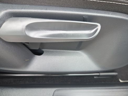 Certified 2023 Volkswagen Taos SEL AWD/4WD image 21