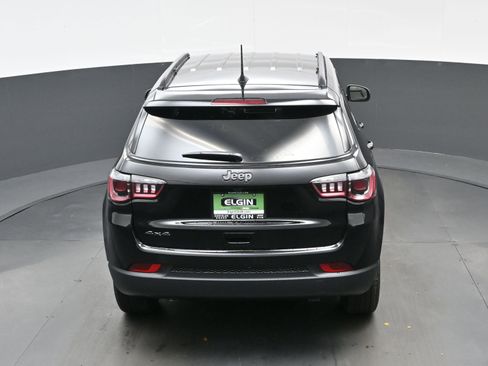 New 2026 Jeep Compass Latitude AWD/4WD image 24