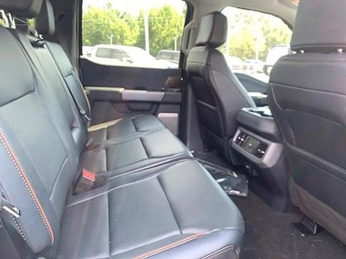 New 2025 Ford F450 Lariat image 14