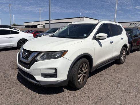 Used 2020 Nissan Rogue SV FWD image 4