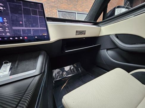 Used 2024 Tesla Model S Plaid image 46