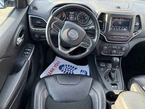 Used 2021 Jeep Cherokee Latitude Plus w/ Sun & Sound Group image 37