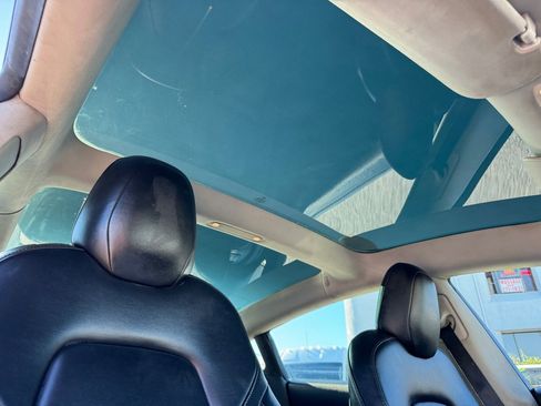 Used 2019 Tesla Model 3 image 15