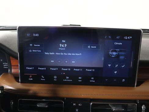 Used 2021 Lincoln Nautilus Reserve w/ Monochromatic Package image 44