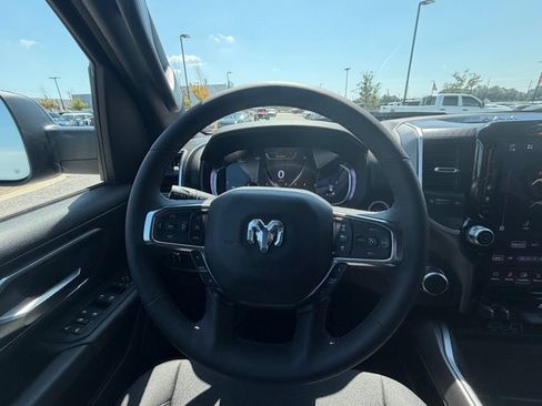 Used 2025 RAM 1500 Big Horn AWD/4WD image 23