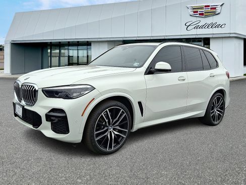 Used 2023 BMW X5 xDrive40i w/ M Sport Package image 3