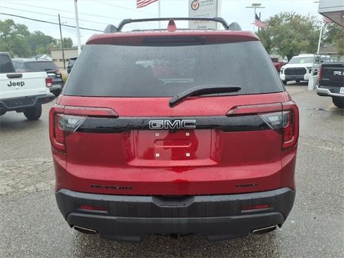Used 2021 GMC Acadia SLE w/ Driver Convenience Package image 6