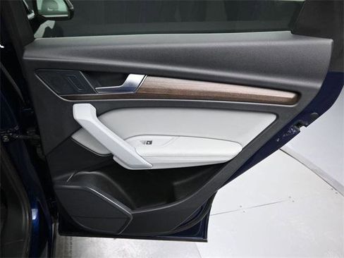 Used 2022 Audi Q5 2.0T Premium Plus image 34